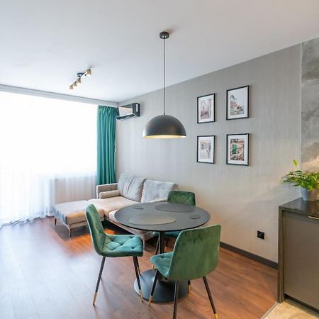 Noche Apartamenty Premium Biała Podlaska Exteriör bild