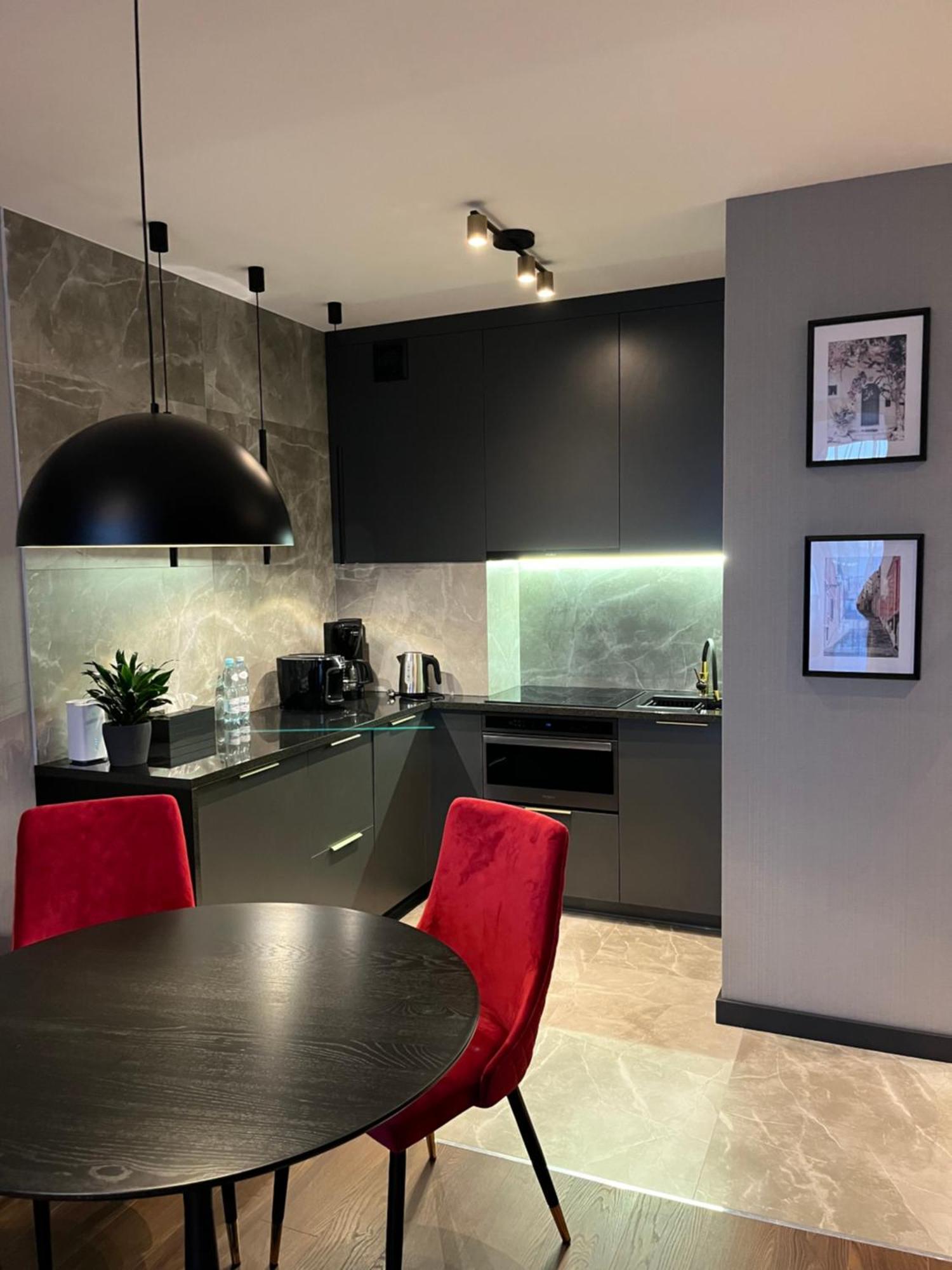 Noche Apartamenty Premium Biała Podlaska Exteriör bild