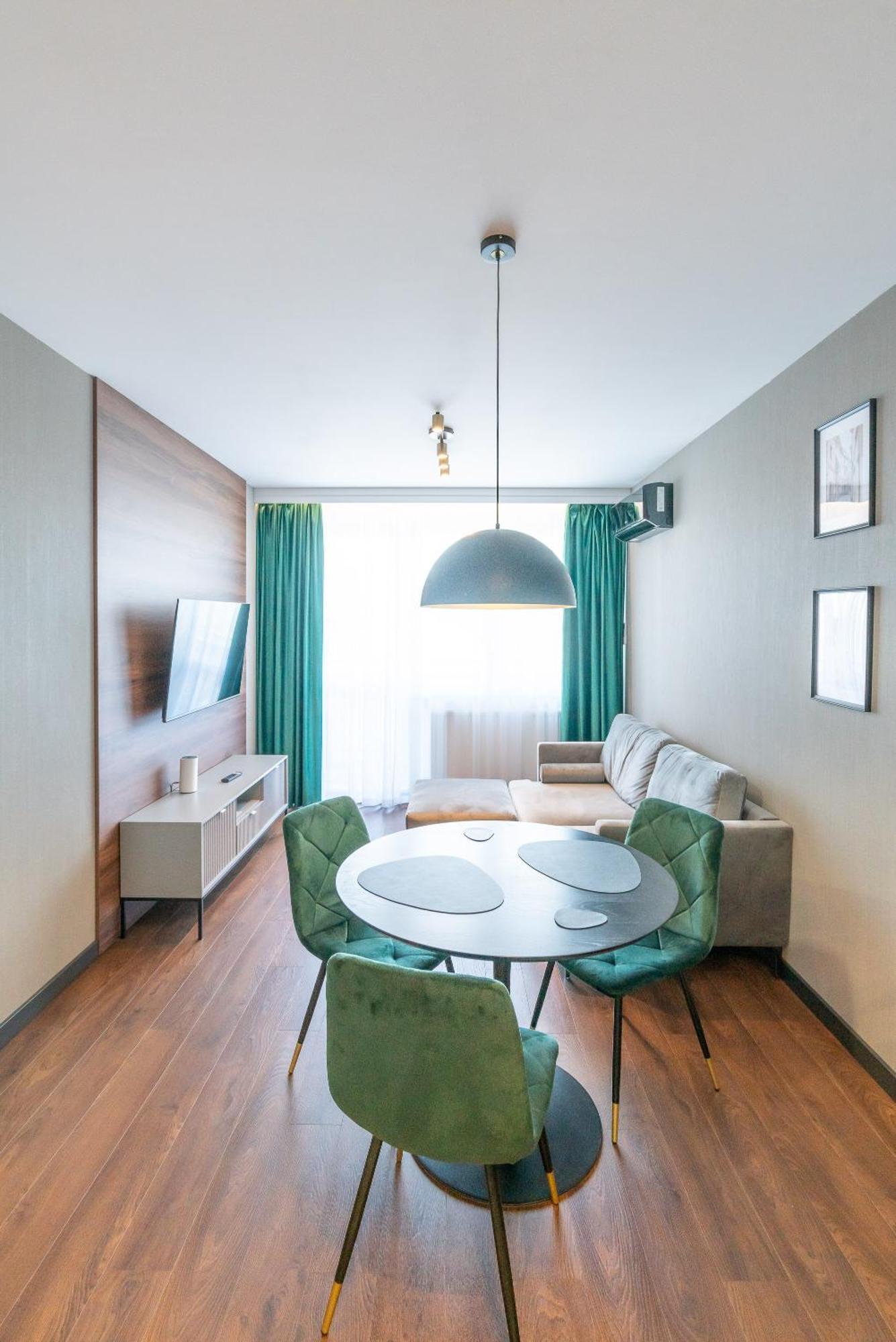 Noche Apartamenty Premium Biała Podlaska Exteriör bild