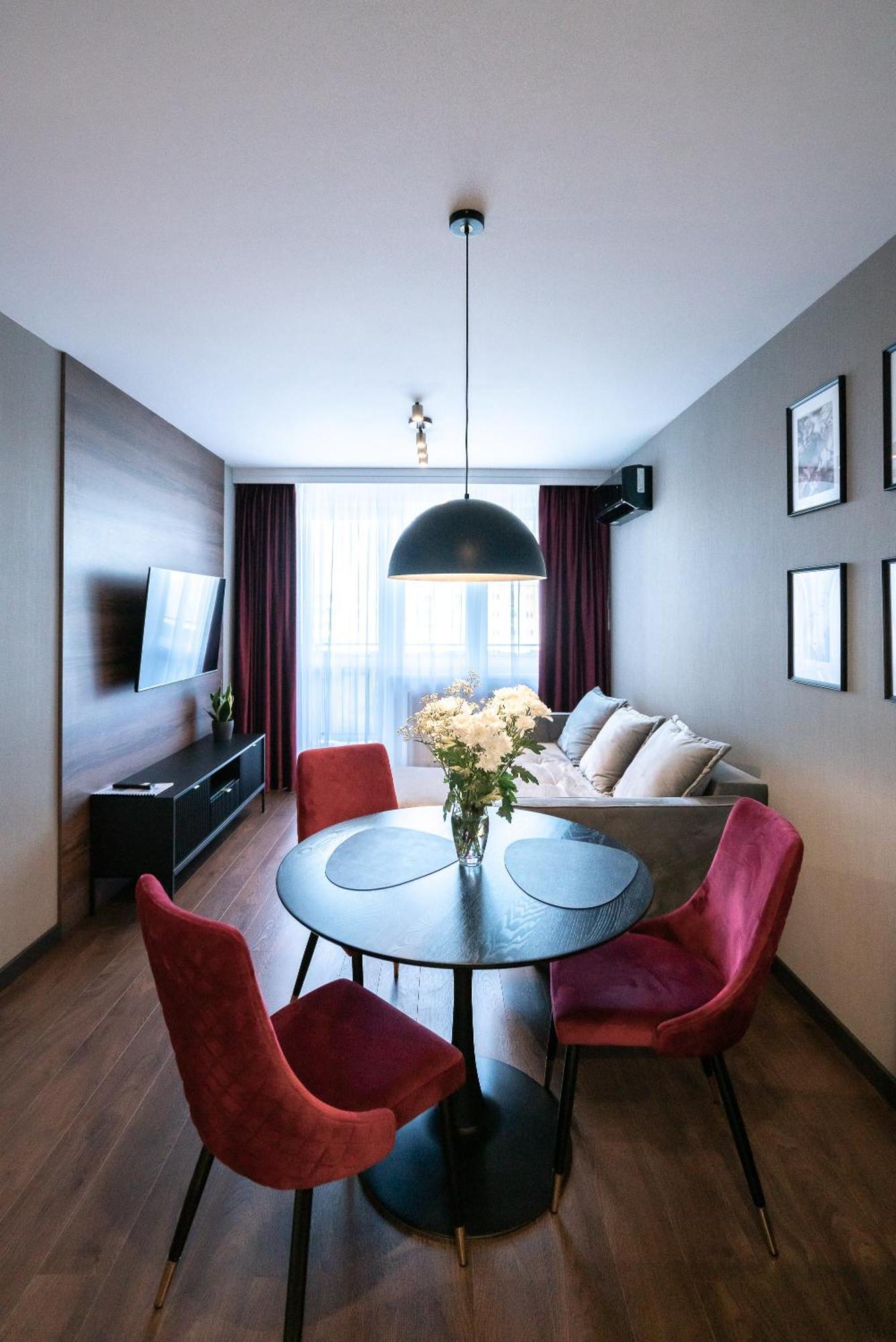 Noche Apartamenty Premium Biała Podlaska Exteriör bild