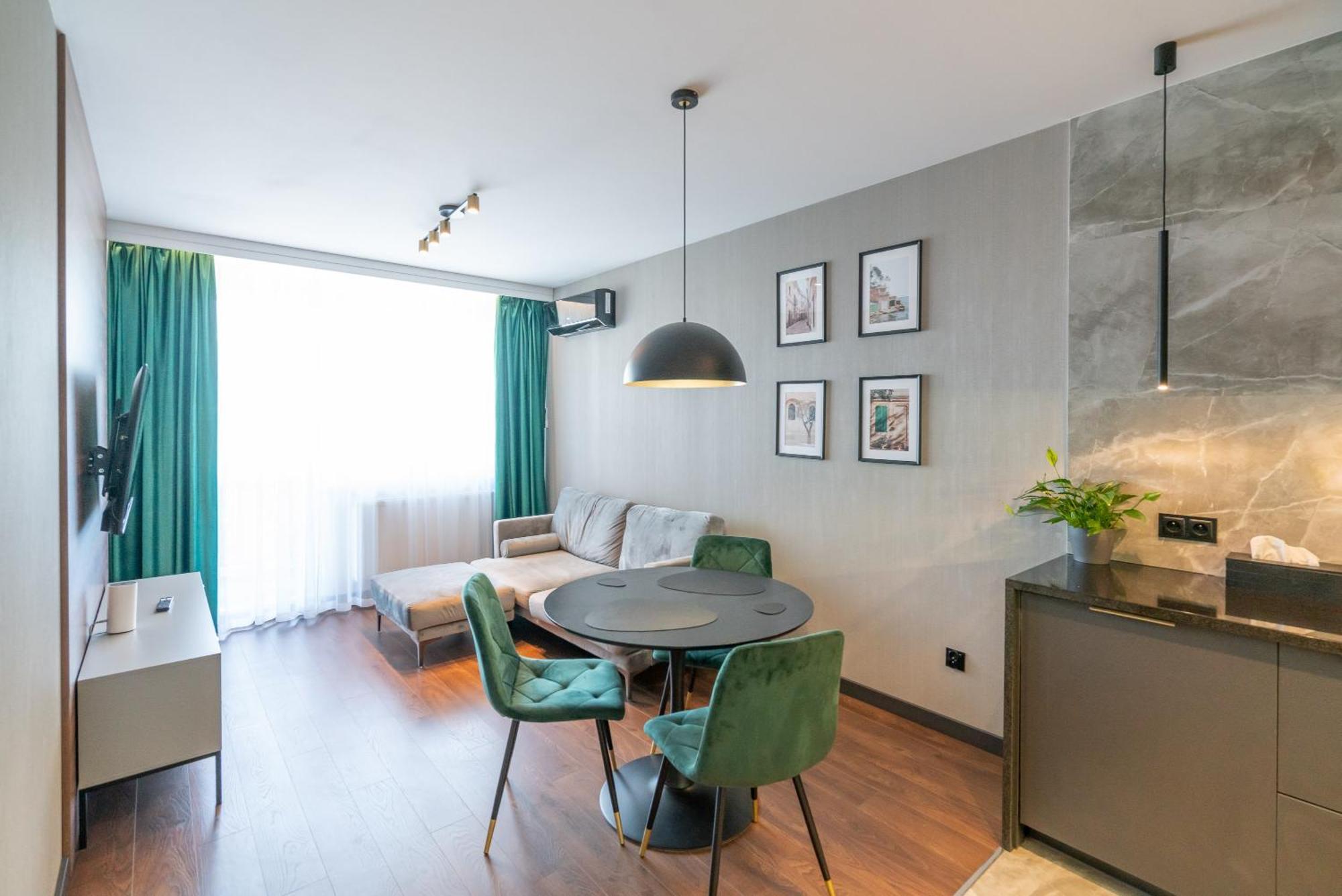 Noche Apartamenty Premium Biała Podlaska Exteriör bild
