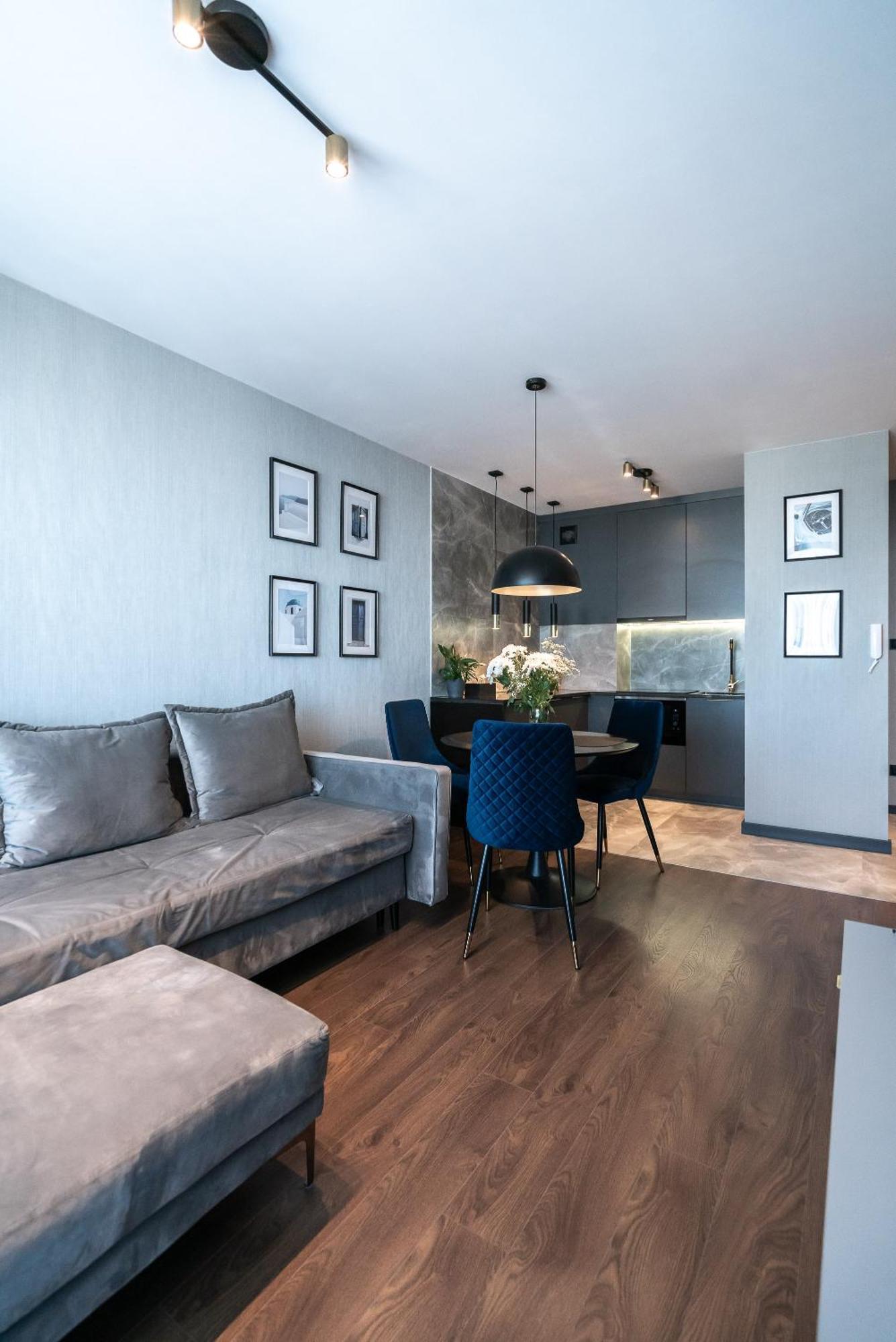 Noche Apartamenty Premium Biała Podlaska Exteriör bild