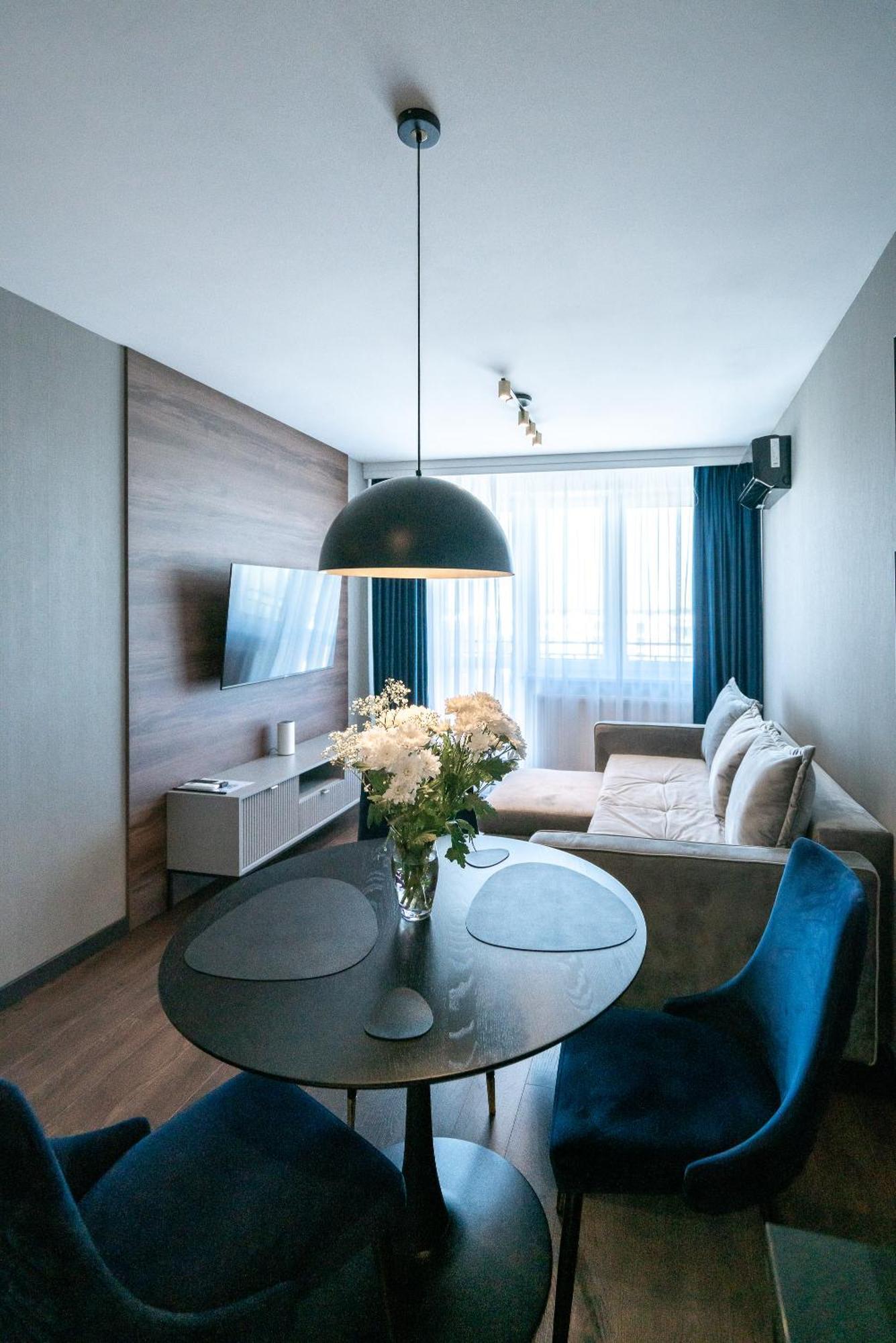 Noche Apartamenty Premium Biała Podlaska Exteriör bild