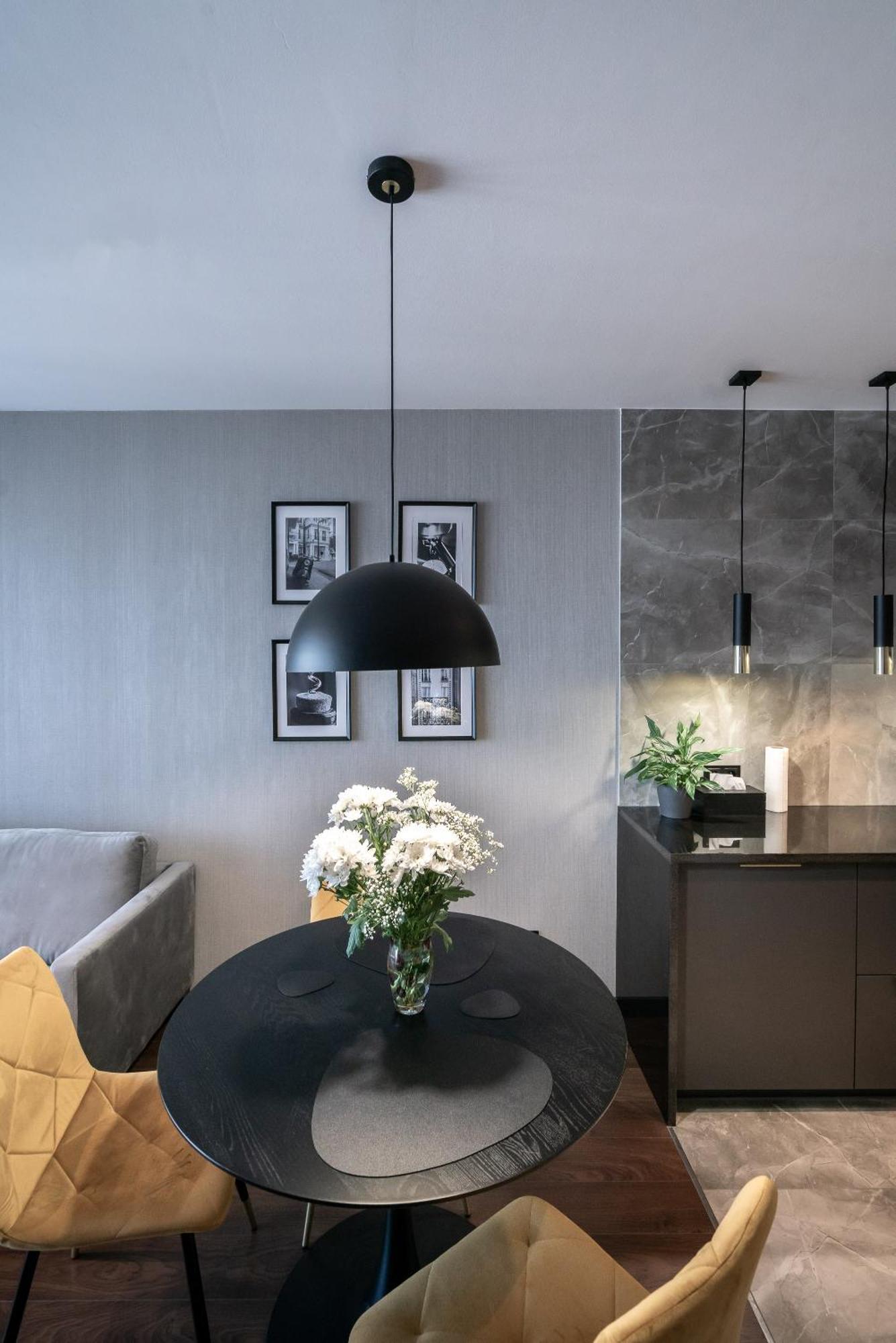 Noche Apartamenty Premium Biała Podlaska Exteriör bild