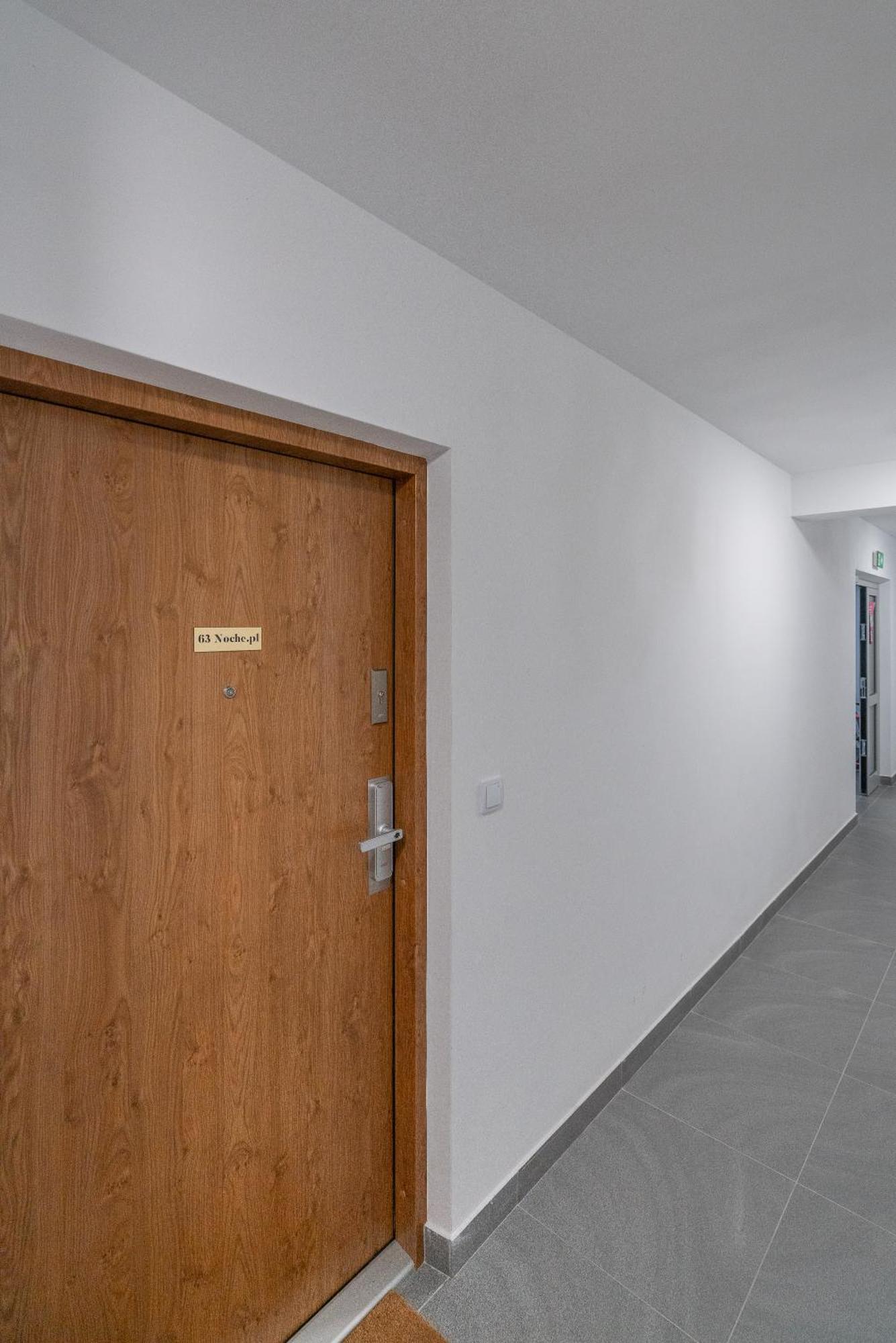 Noche Apartamenty Premium Biała Podlaska Exteriör bild
